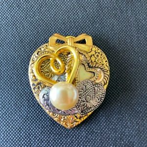 Vintage Jane Brooche
